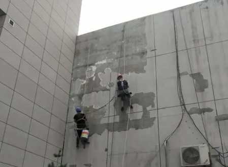 张家口市楼顶漏水维修公司分享下张家口市外墙防水的注意事项